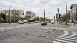 Prace drogowe na skrzyżowaniu ulic Cybernetyki i Rzymowskiego