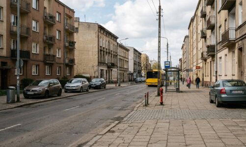 Interwencja katowickiego policjanta poza służbą. Funkcjonariusz ugasił pożar samochodu