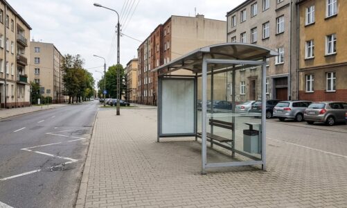 Zmiany w komunikacji miejskiej: przesunięcie przystanków „Jodowa” 01 i 02