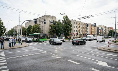 Gdynia: Utrudnienia w ruchu na skrzyżowaniu ulic Chwaszczyńskiej i Nowowiczlińskiej